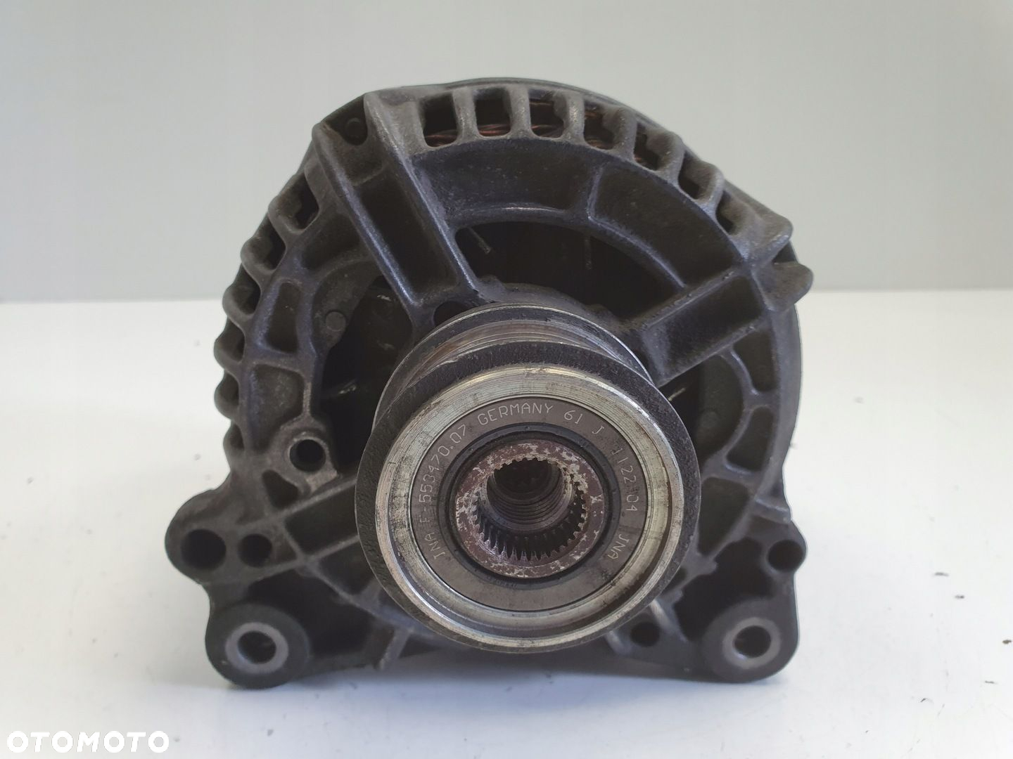 Audi TT 1.8 T ALTERNATOR bosch 028903028E 120A - 7