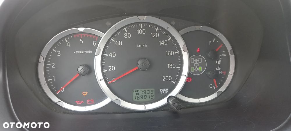 Mitsubishi L200 - 20