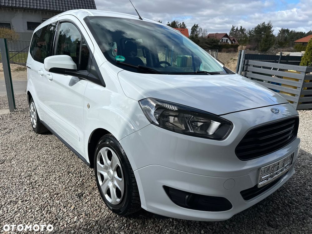 Ford Tourneo Courier 1.5 TDCi S&S Ambiente - 23
