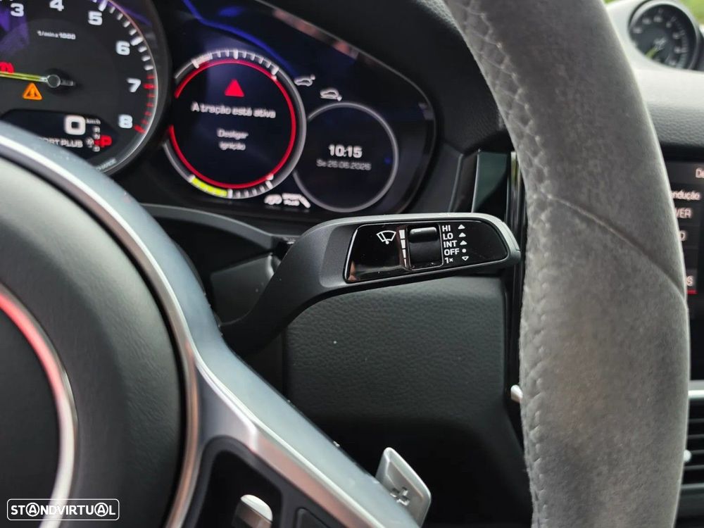 Porsche Cayenne Coupé E-Hybrid - 17