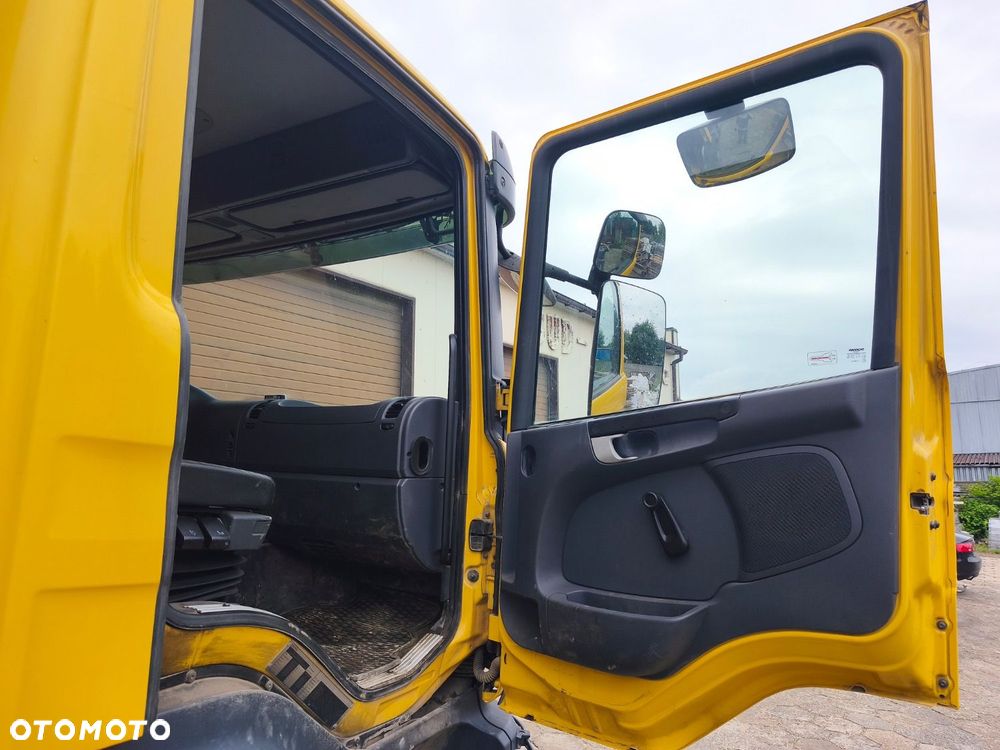 Scania P 380 8×4 - 16