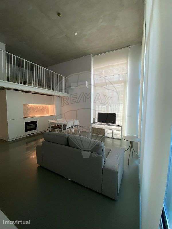 Duplex T1 para arrendamento - Grande imagem: 2/26