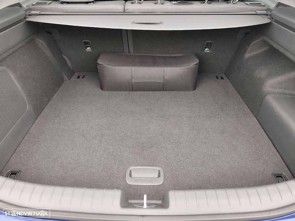 Hyundai Ioniq 1.6 GDI PHEV Tech - 22