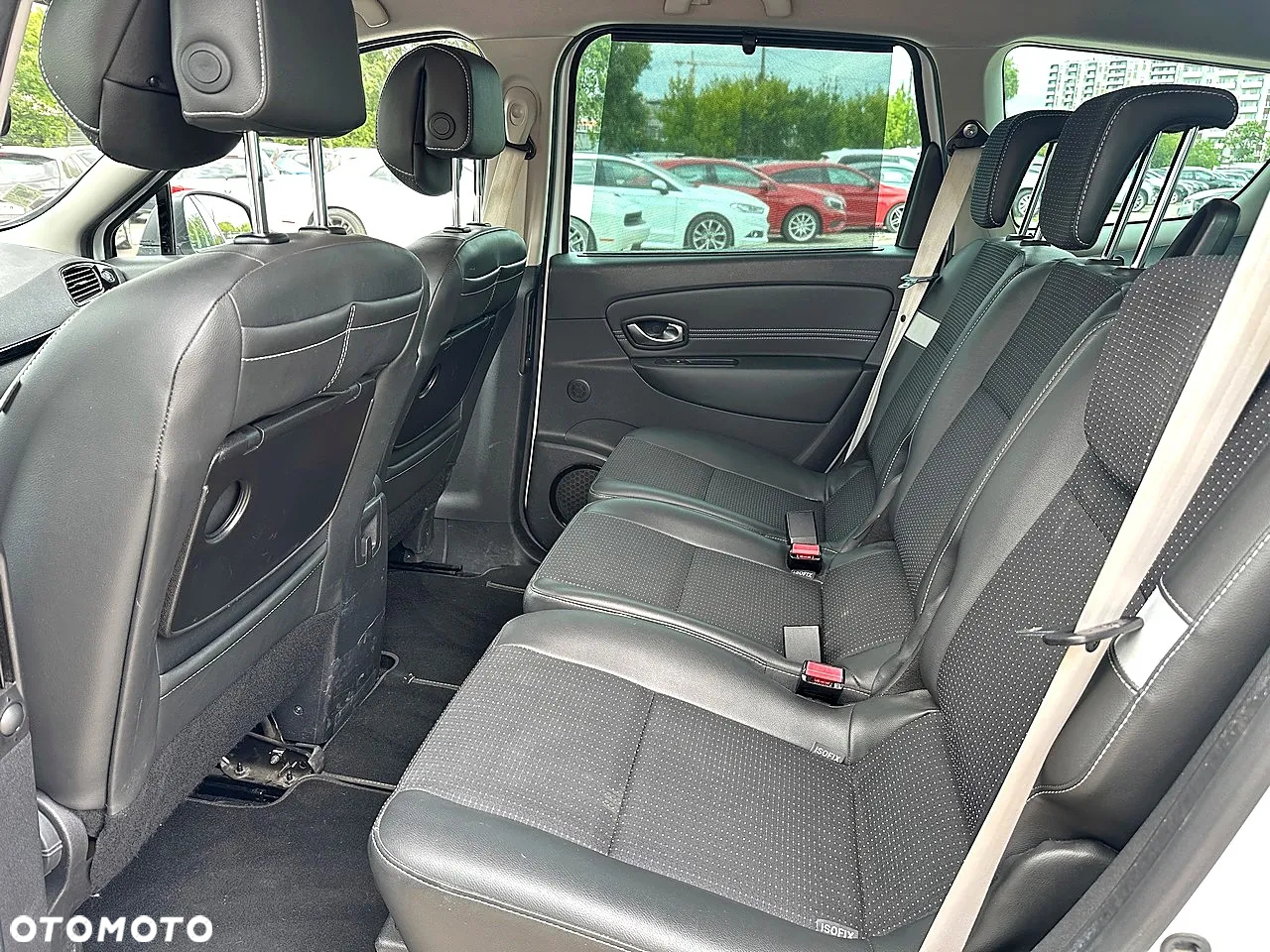 Renault Scenic 1.4 16V TCE Bose Edition - 10
