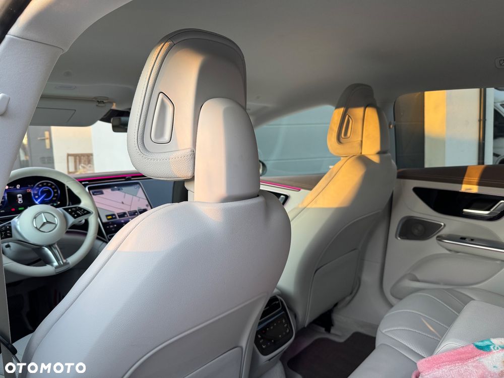 Mercedes-Benz EQE 350 90.5kWh 4-Matic Electric Art - 9