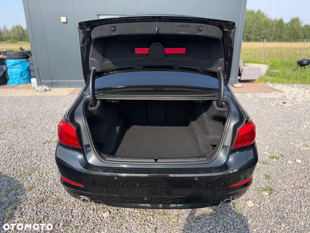 BMW Seria 5 520i - 15