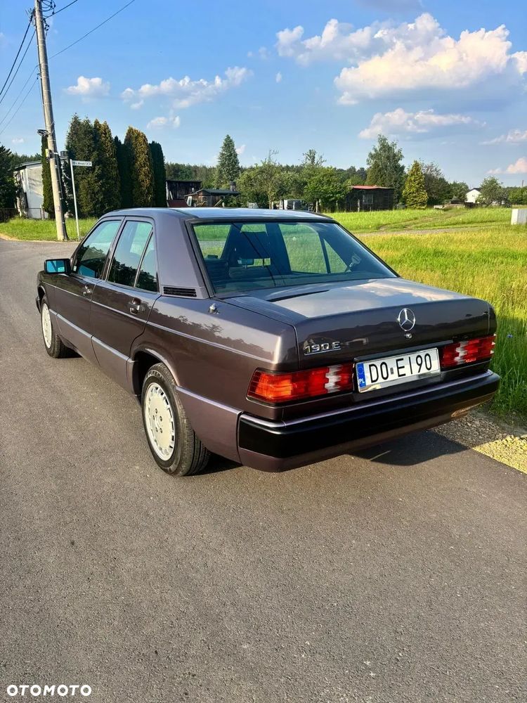 Mercedes-Benz W201 (190) - 6