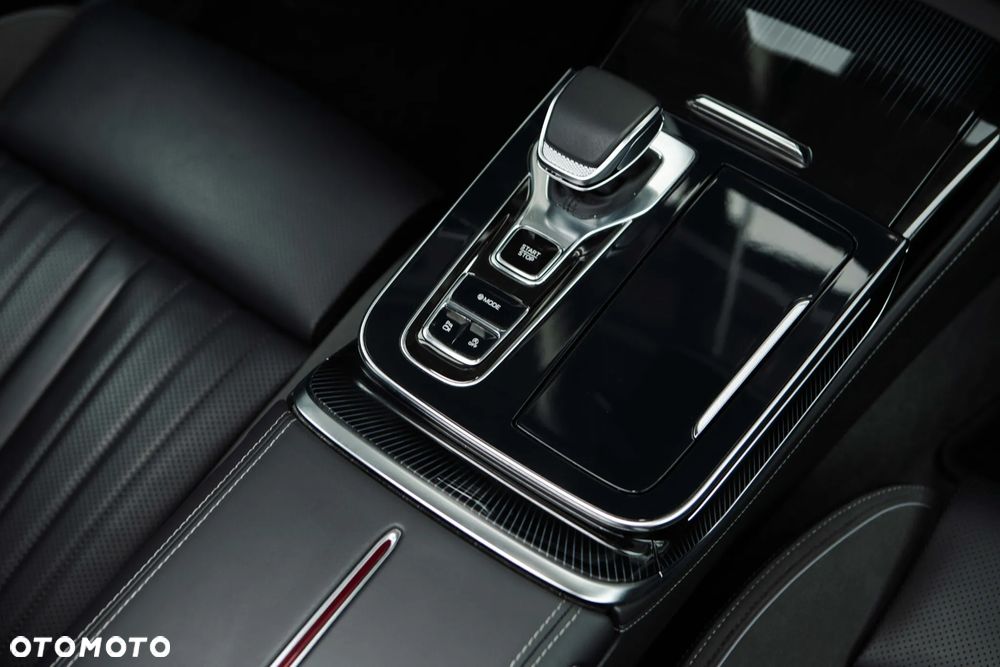 Hongqi H9 - 31