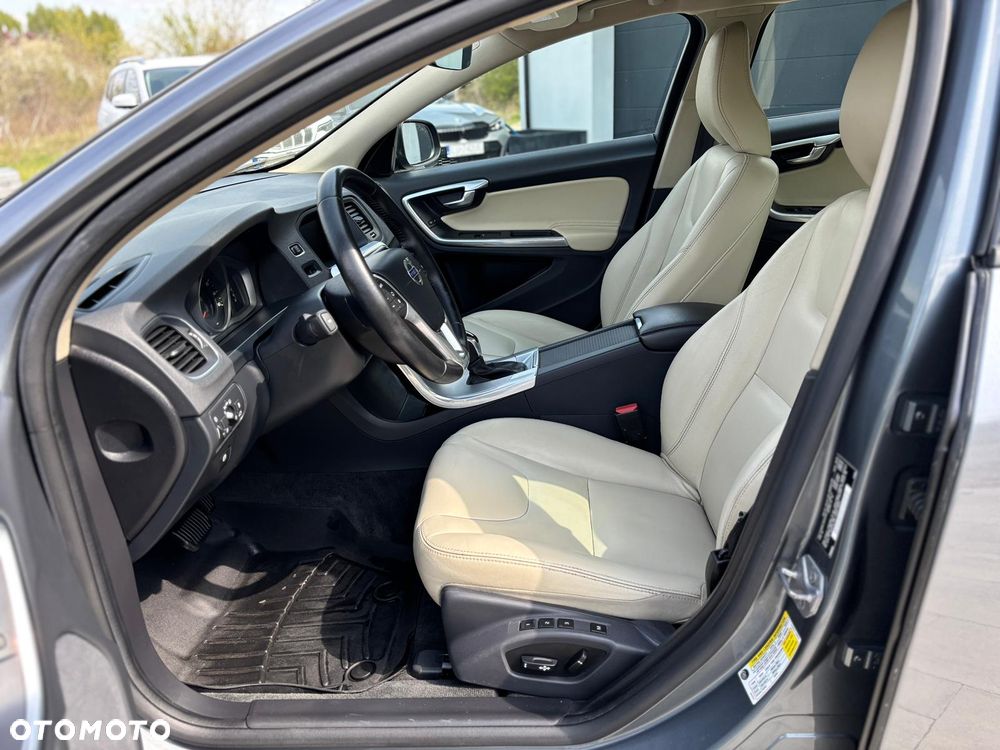 Volvo S60 - 17