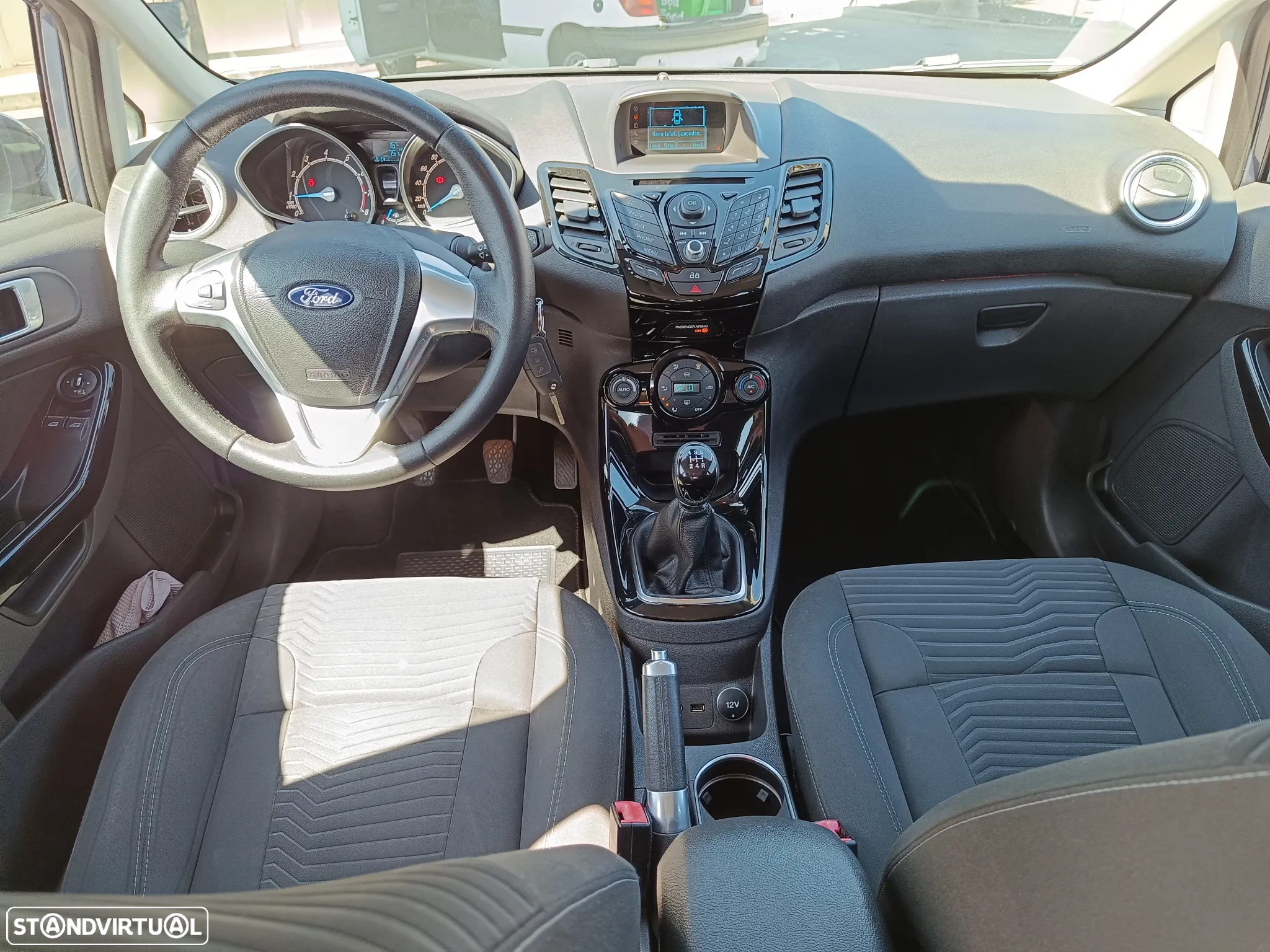 Ford Fiesta 1.0 EcoBoost S&S TREND - 12