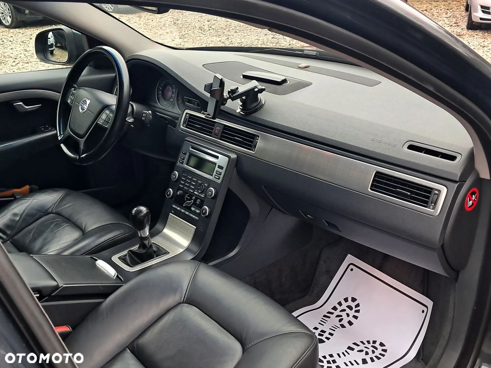 Volvo V70 2.0D Momentum - 20