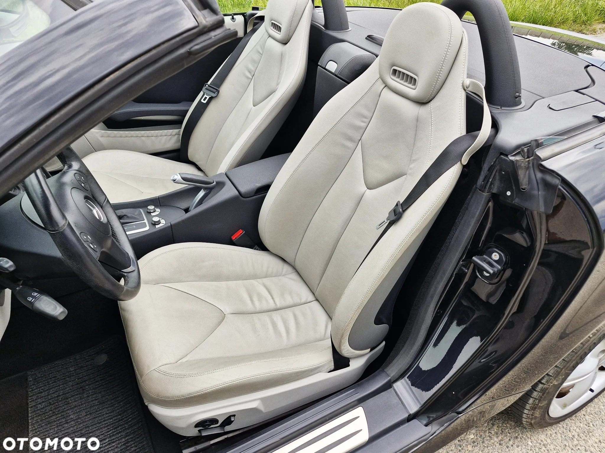 Mercedes-Benz SLK 350 - 12