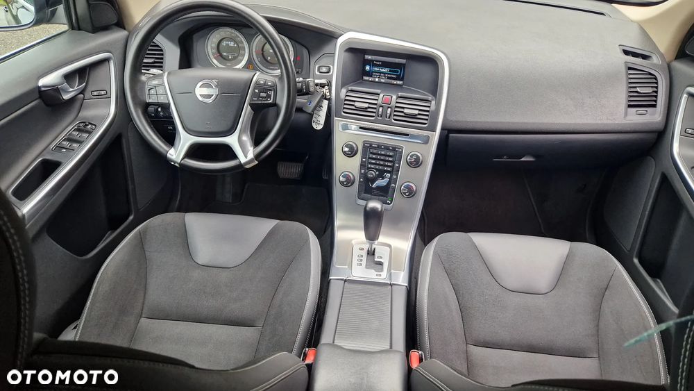 Volvo XC 60 D3 Momentum - 12