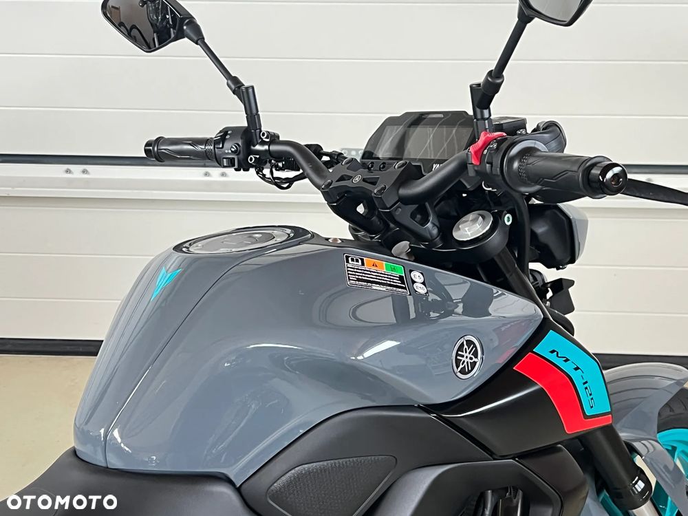 Yamaha MT - 32