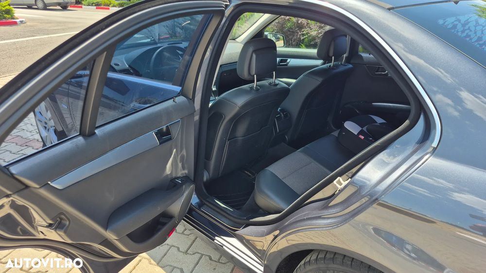 Mercedes-Benz C 200 CGI Automatik BlueEFFICIENCY Avantgarde - 23