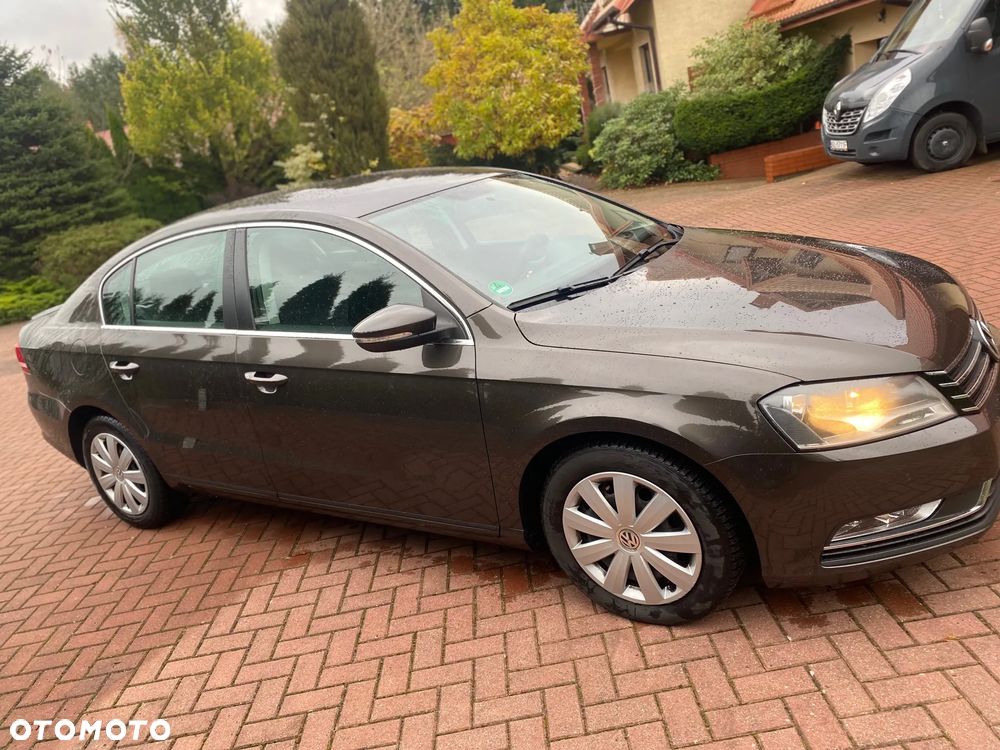 Volkswagen Passat 1.6 TDI Comfortline - 4