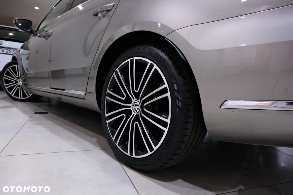 Volkswagen Passat 3.6 V6 4Motion DSG Exclusive - 12