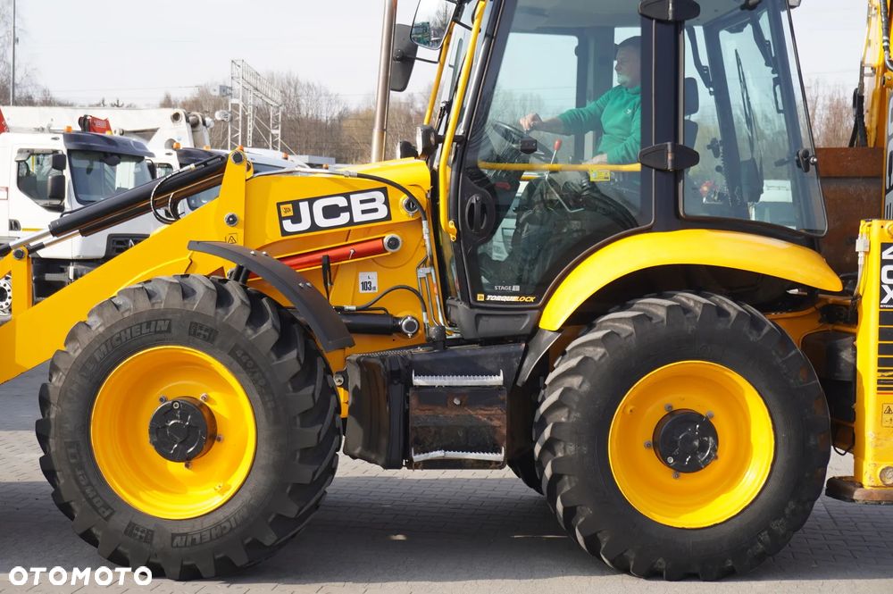 JCB 4CX PRO / 4000 MTH! / 2022 / joysticki / 4 szt - 16