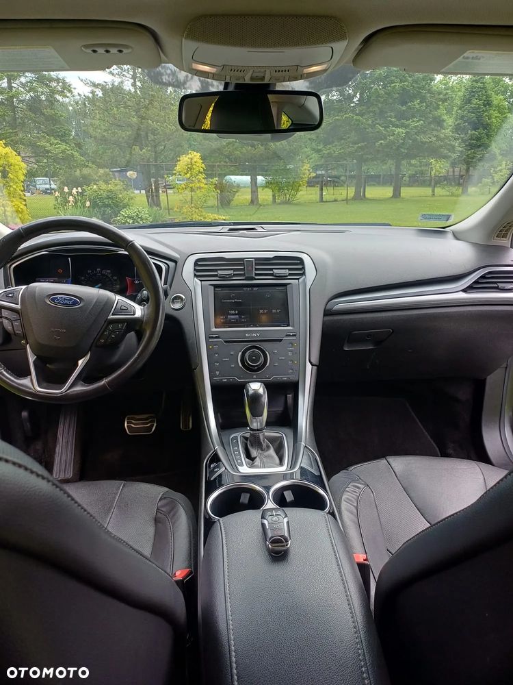 Ford Fusion 2.0 EcoBoost Titanium - 10