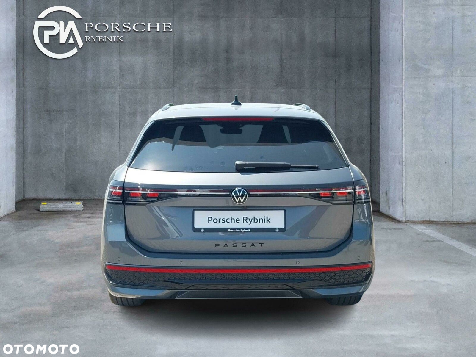 Volkswagen Passat - 4