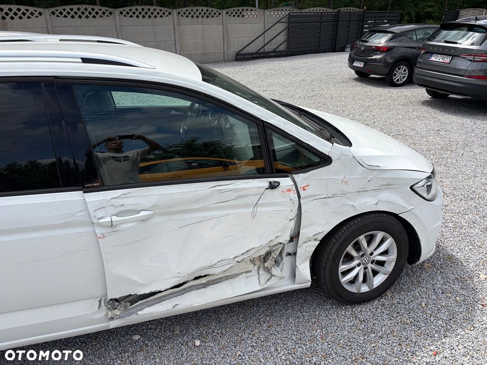 Volkswagen Touran 2.0 TDI SCR DSG UNITED - 6