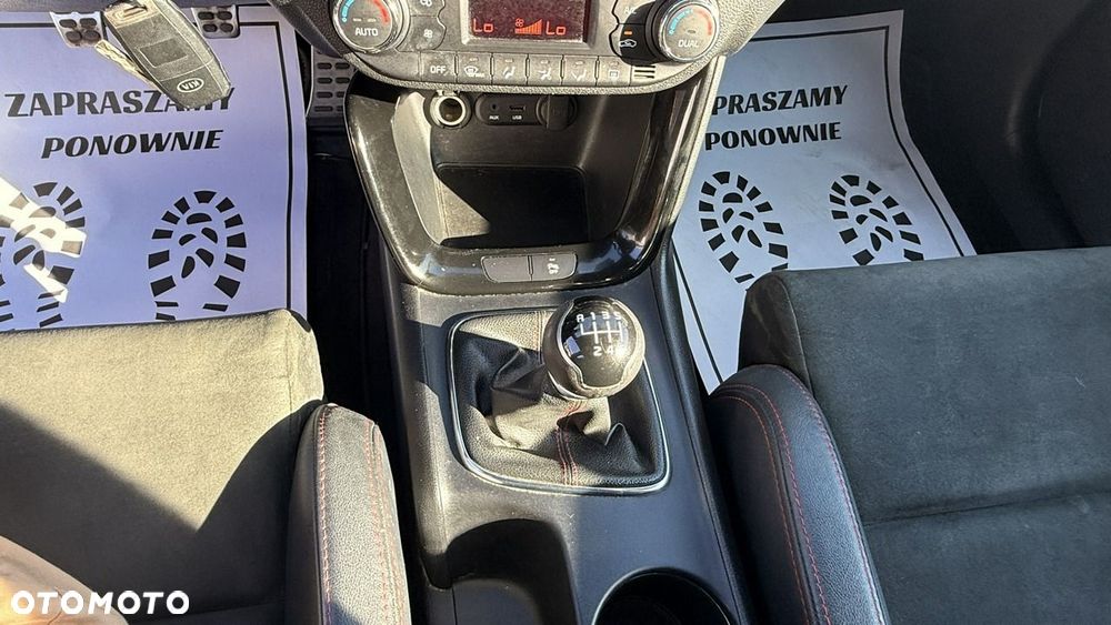 Kia Ceed - 16
