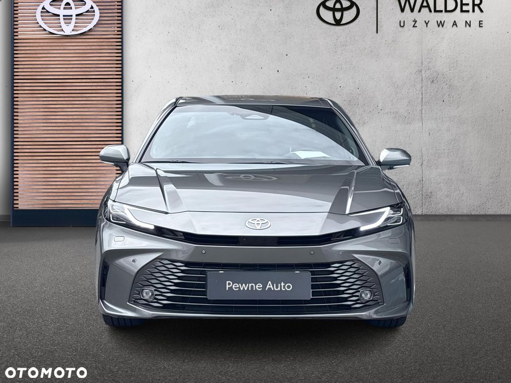 Toyota Camry - 7