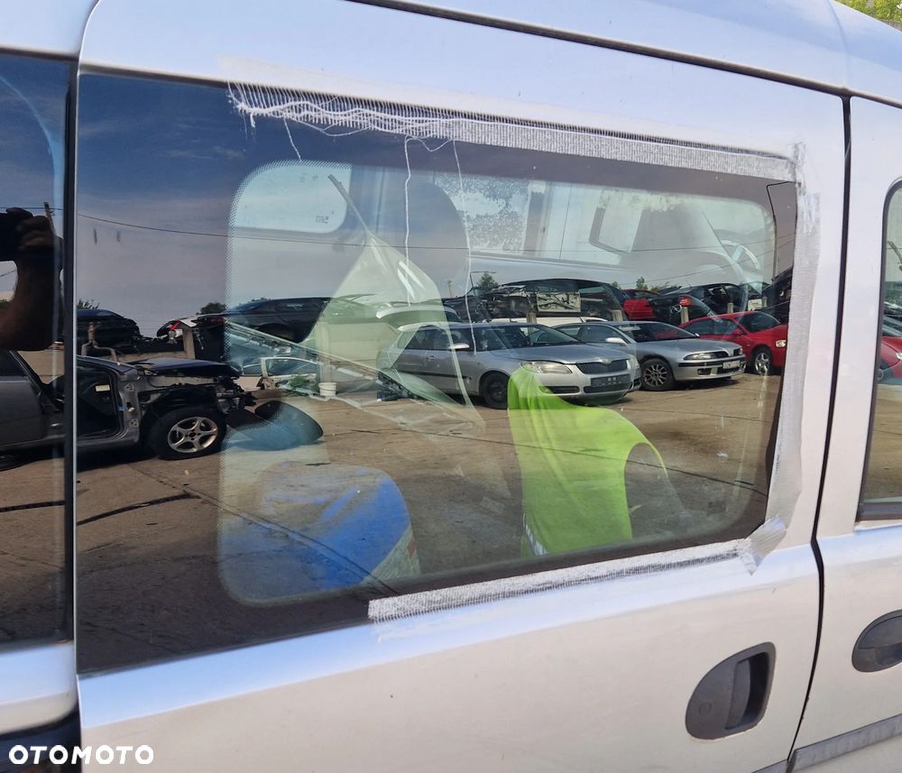 OPEL COMBO C SZYBA DRZWI PRAWY TYŁ - 1