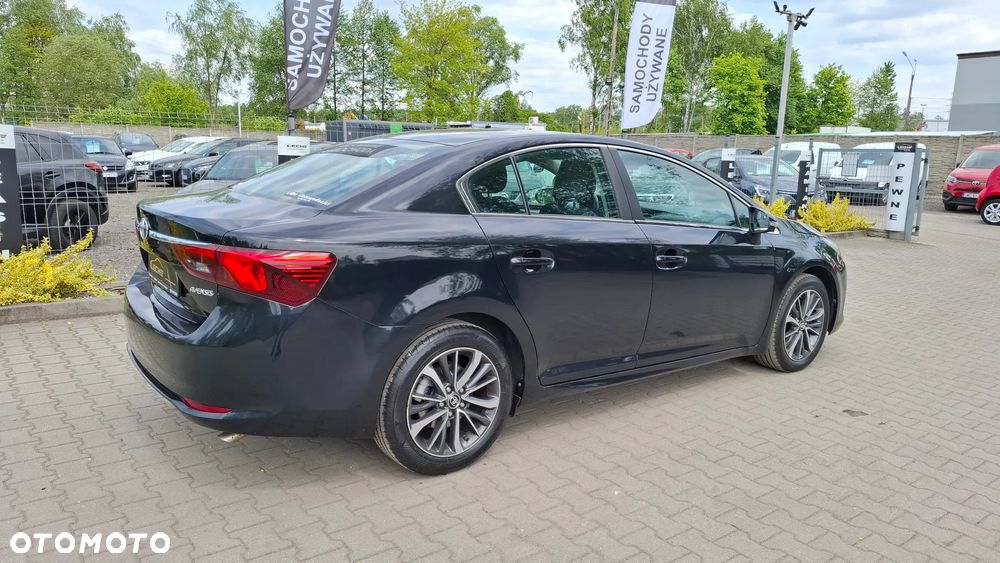 Toyota Avensis - 31