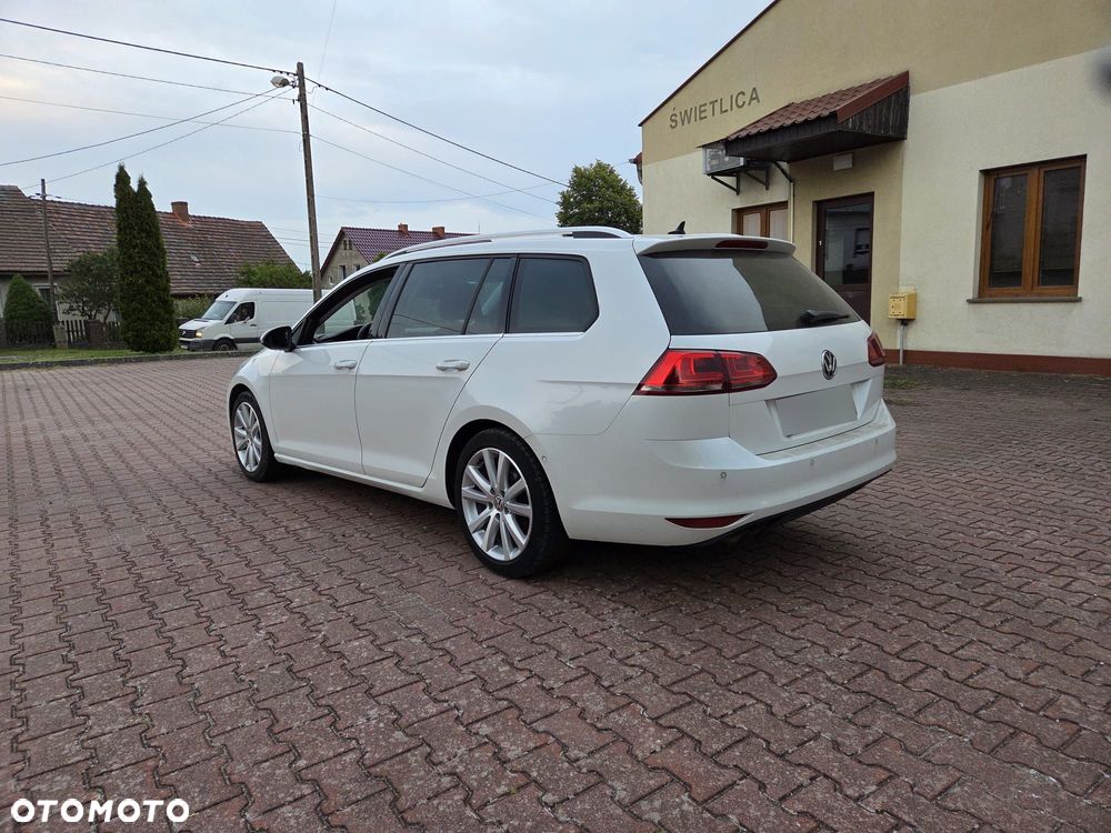 Volkswagen Golf - 6