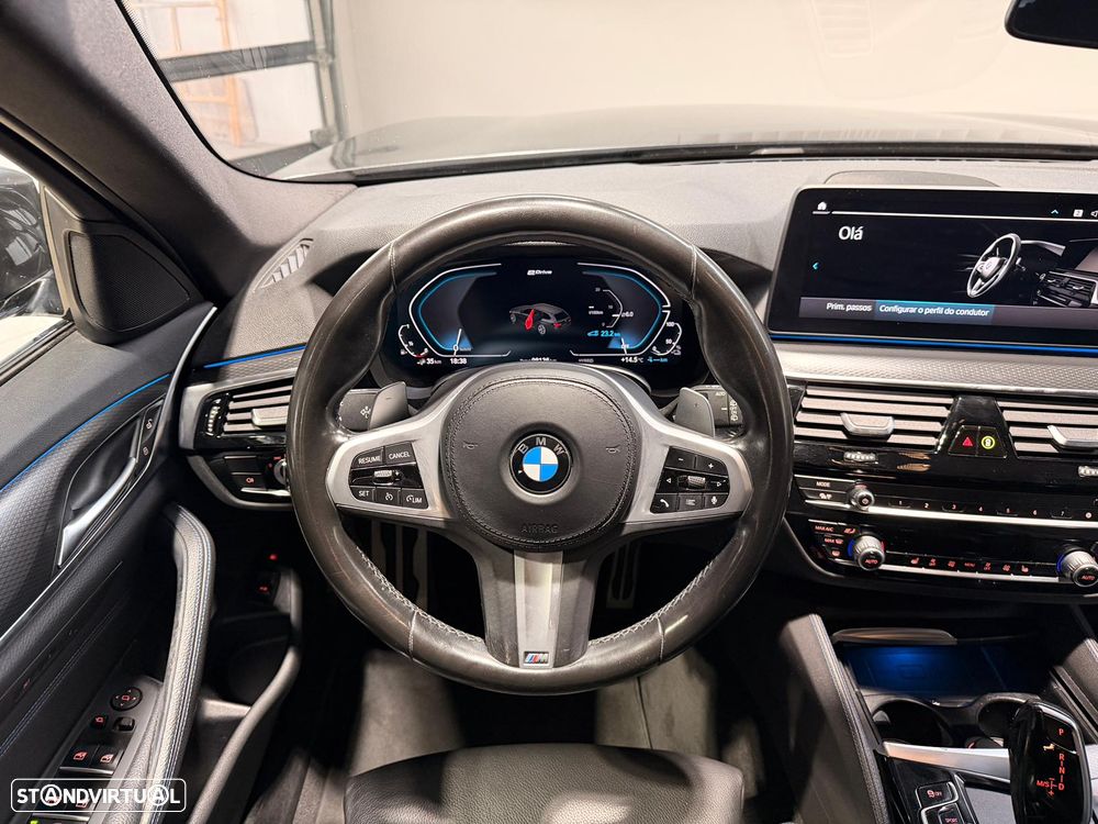 BMW 530 e Pack Desportivo M - 8