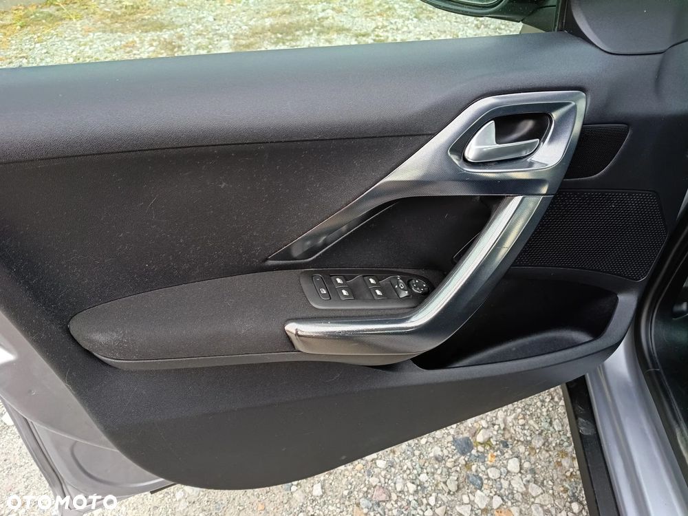 Peugeot 2008 - 19