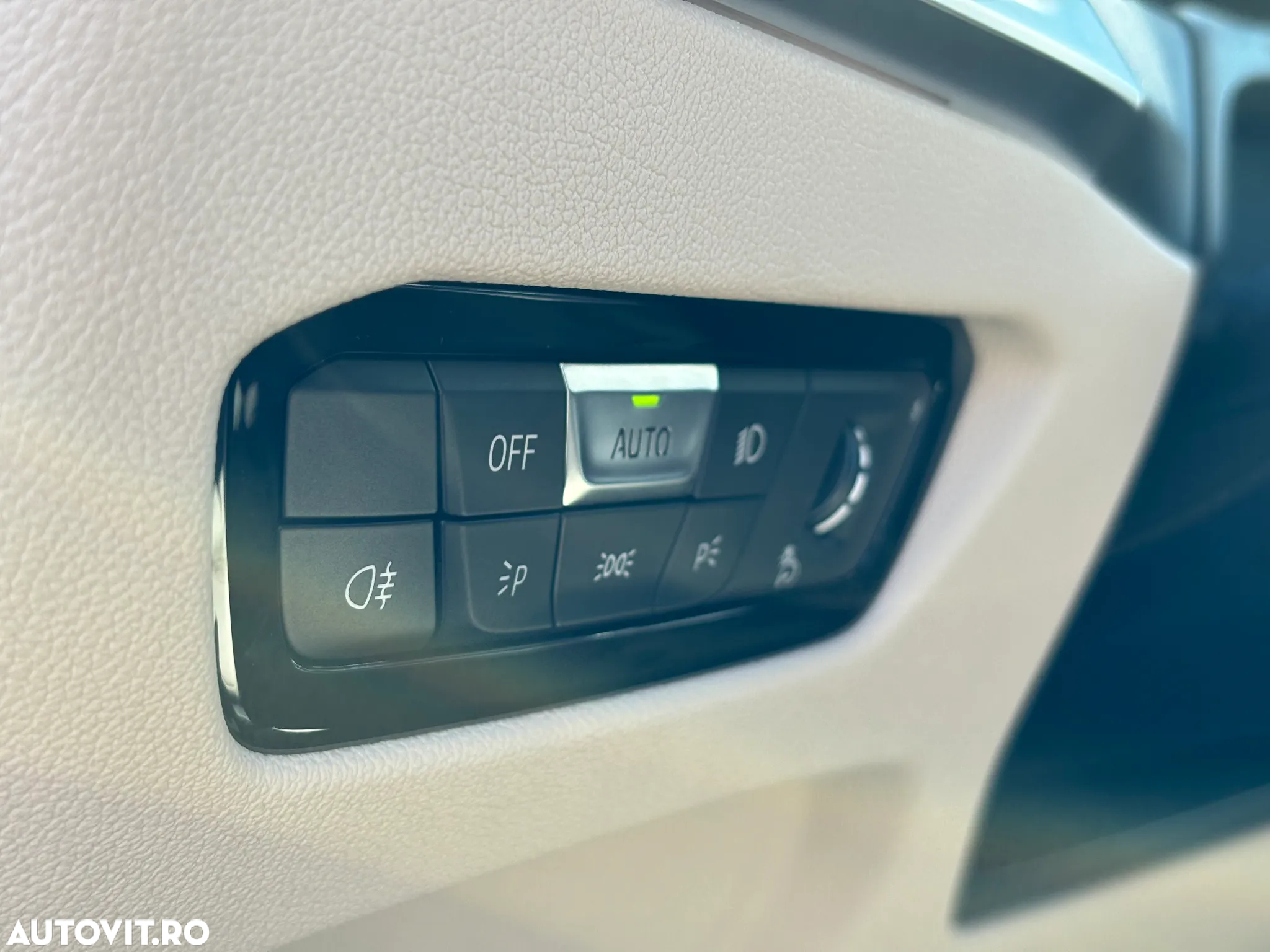 BMW Seria 3 320d xDrive AT MHEV - 14