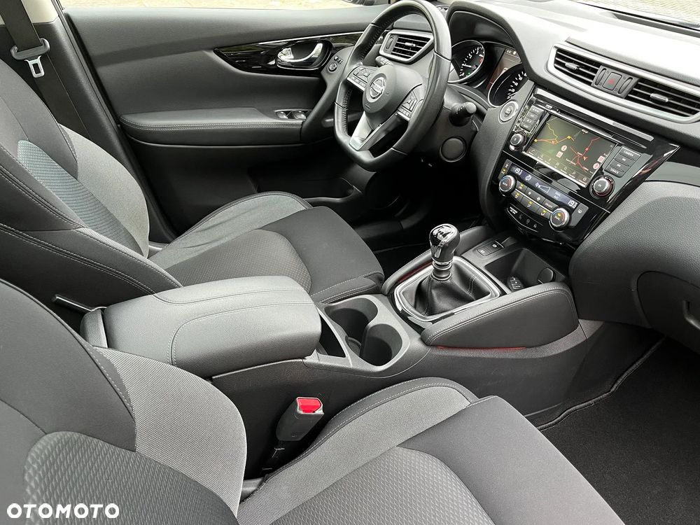 Nissan Qashqai 1.3 DIG-T N-Connecta - 18