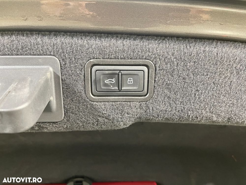 Audi A8 - 32