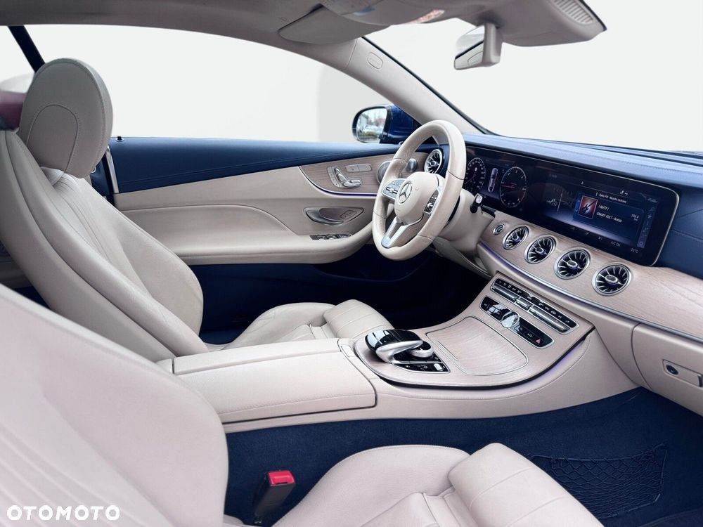 Mercedes-Benz Klasa E - 17