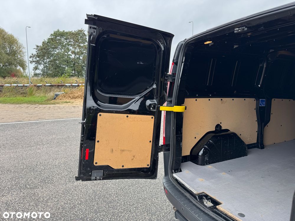 Ford Transit Custom 330 L2H2 VA Trend - 33