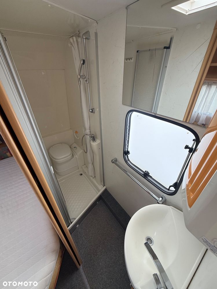 Dethleffs Camper - 8