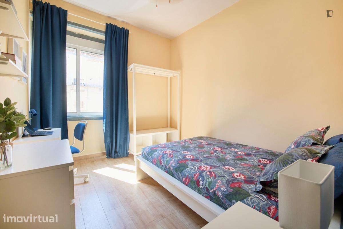 Quarto - localizado em Alameda Lisbon - Grande imagem: 2/45