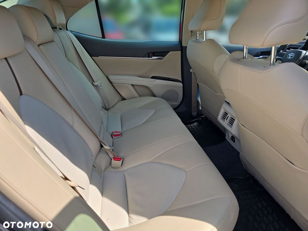 Toyota Camry 2.5 Hybrid Comfort CVT - 15