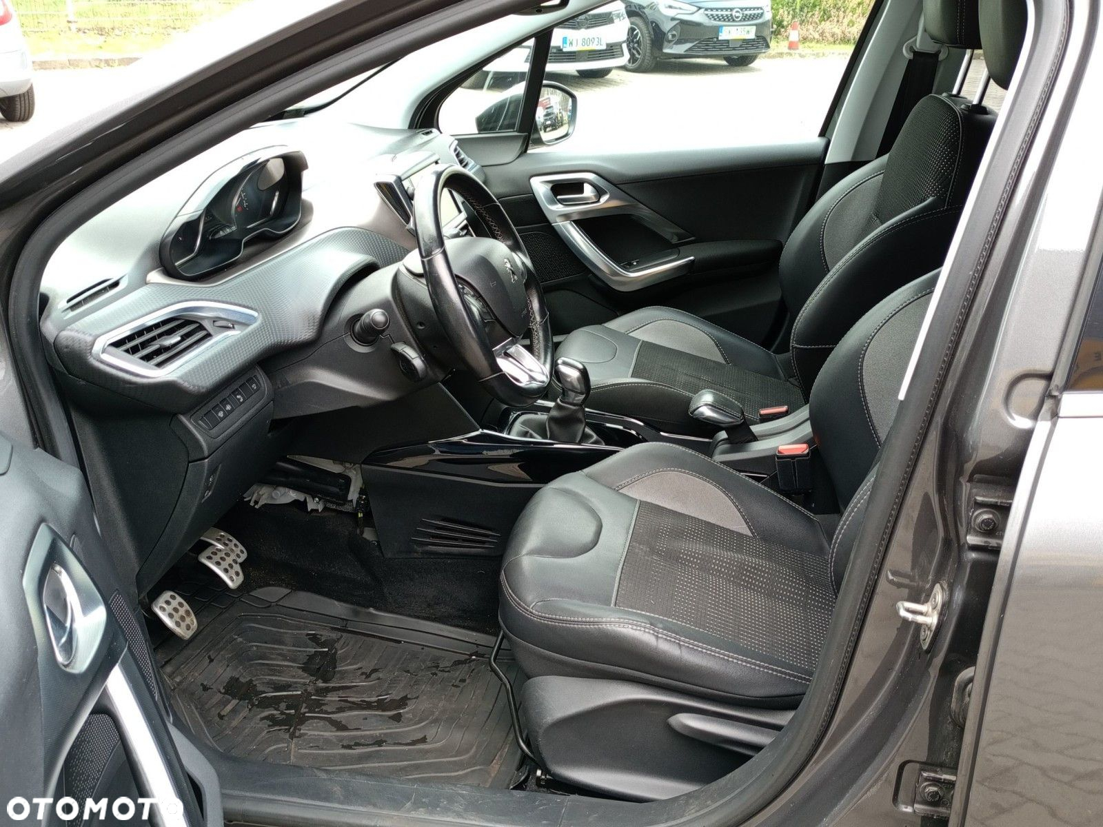 Peugeot 2008 - 7