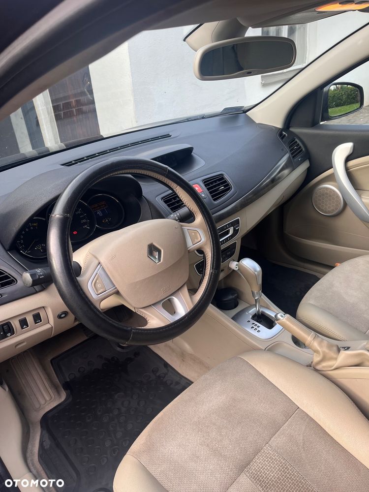 Renault Fluence 2.0 16V Privilege X-Tronic CVT - 6