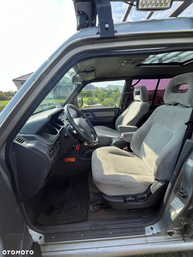 Mitsubishi Pajero - 8