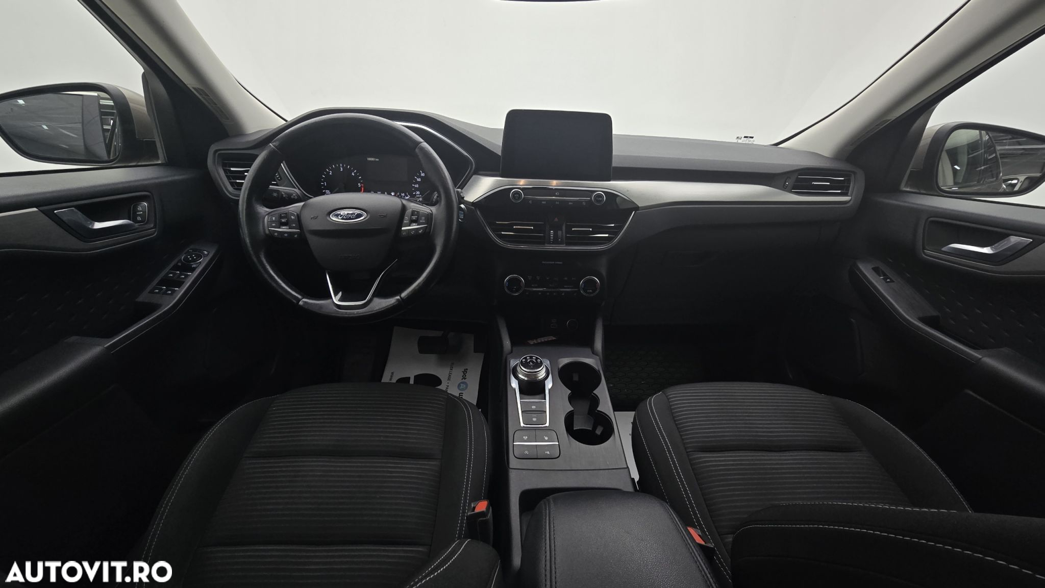 Ford Kuga - 14