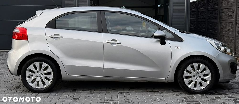 Kia Rio 1.2 Attract - 4