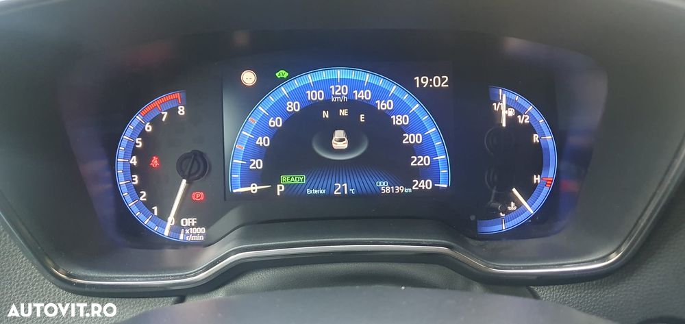 Toyota Corolla 2.0 HSD Exclusive - 6