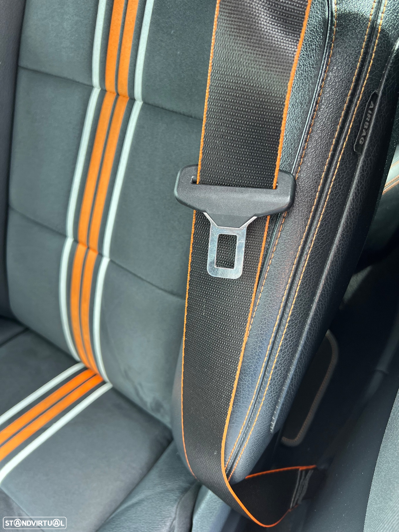 Mercedes-Benz CLA 220 Shooting Brake (CDI) d 7G-DCT Orange Art Edition - 18