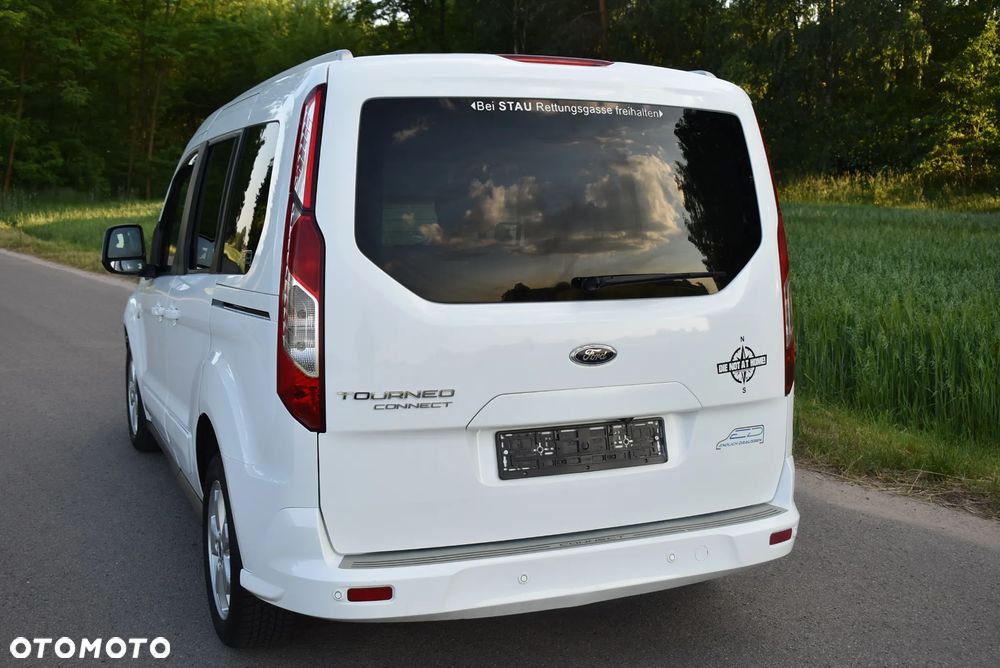 Ford Tourneo Connect - 11
