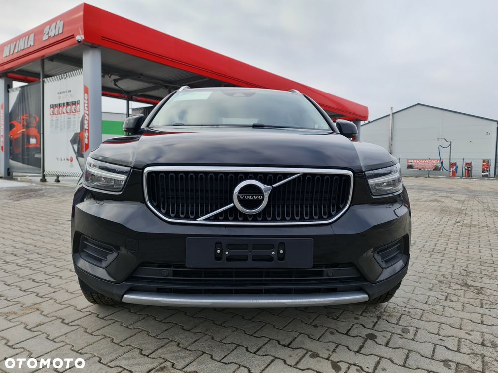 Volvo XC 40 D3 AWD Geartronic Momentum Pro - 1