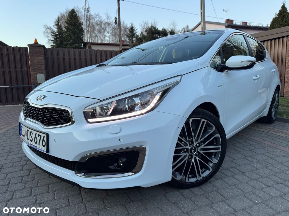 Kia Ceed 1.6 CRDi 136 ISG Platinum Edition - 1